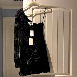 ALEXIS NWT Black Lace one shoulder dress Sz S